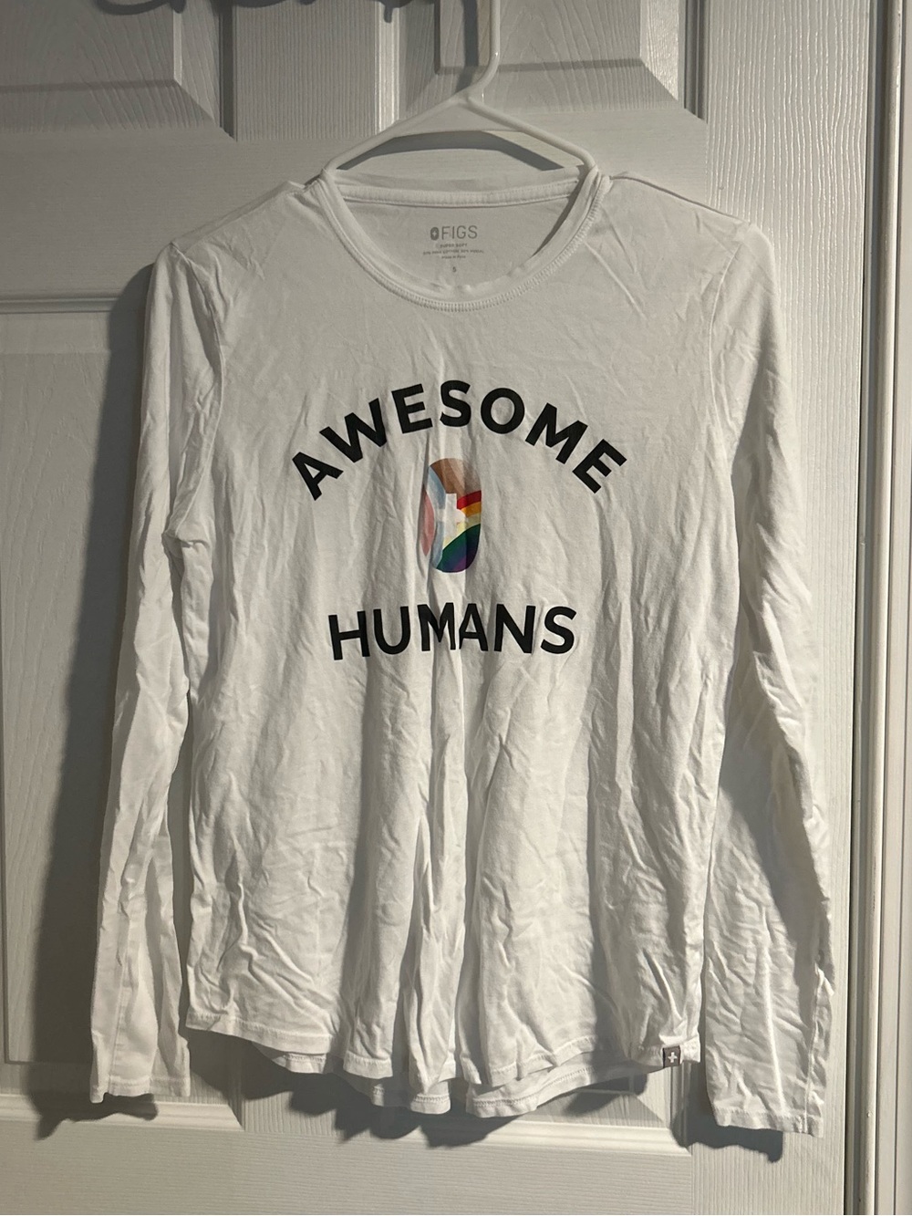 Figs Super Soft Underscrub ‘Awesome Humans’ White, Longsleeve
